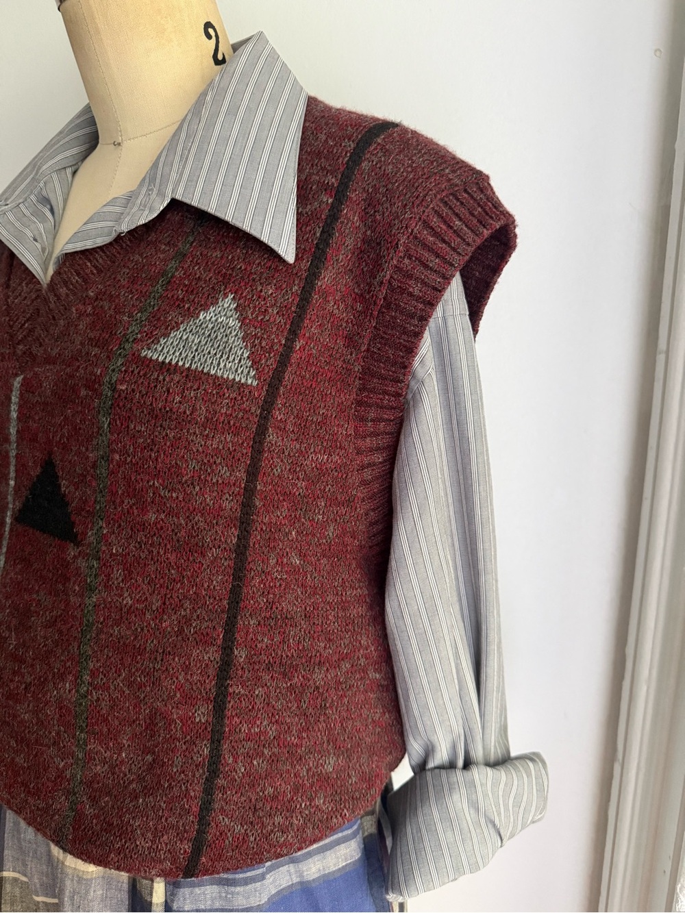 Vintage London Fog Argyle Sweater Vest XL Tall Made in USA Burgundy Wool Blend - Picture 4 of 7